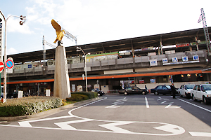 大和八木駅より徒歩1分、アクセス至便です