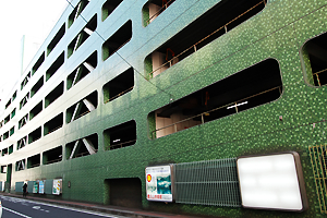 駅前駐車場を無料でご利用頂けます